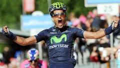 El ciclista espa&ntilde;ol Be&ntilde;at Intxausti, del equipo Movistar, se proclama vencedor de la 16 etapa del Giro de Italia.