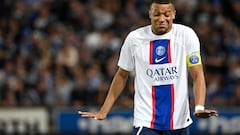 Mbappé mandó un pelotazo a la tribuna, golpeó a una hincha y luego pasó esto...