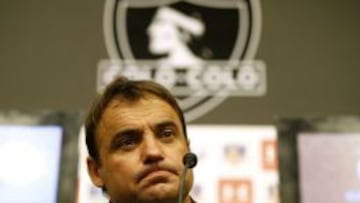 José Luis Sierra está inquieto por la falta de refuerzos.