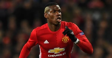 FIFA clear Man. United but target Juve over Pogba deal