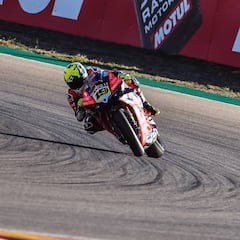 Resumen de la Carrera 1 de SBK en Aragón: victoria de Bautista