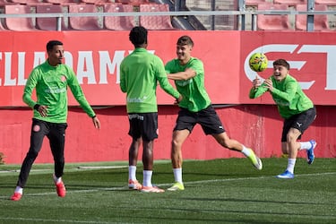 Míchel: “Lo normal es que gane el Barça porque, como el Madrid, gana el 90% de los partidos”