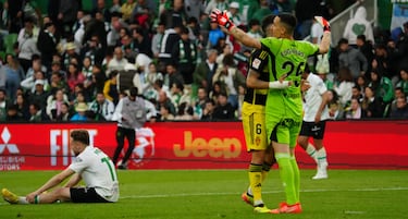 Aprobados y suspensos del Racing contra el Real Zaragoza: eclipsados por Badia