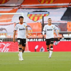 Rodrigo: "Aquí parece que cuando perdemos estamos en descenso y cuando vencemos vamos a ganar LaLiga"