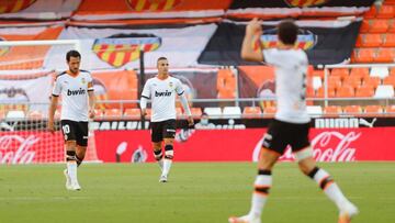 Rodrigo: "Aquí parece que cuando perdemos estamos en descenso y cuando vencemos vamos a ganar LaLiga"