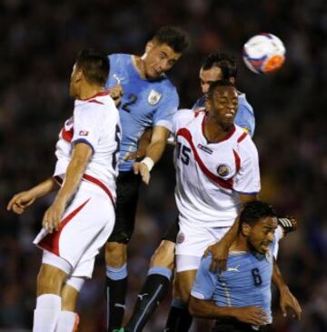 Uruguay y Costa Rica se enfrentaron esta noche en Montevideo, en un duelo que terminó igualado 3-3.