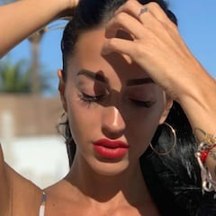 Aurah Ruiz, muy criticada tras posar con transparencias en Ibiza