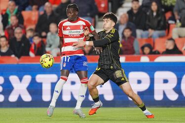 Completo partido de Faye, al que solo le faltó anotar un gol para poner la guinda. Lo cierto es que lo hizo, pero se lo anularon por fuera de juego. Además, dio la asistencia del primer tanto del Granada, obra de Pascual.