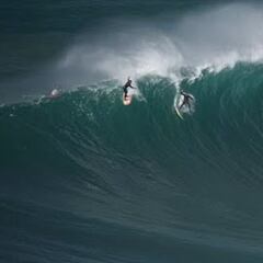 El mejor surf en Nazaré sin ayuda de las motos de agua