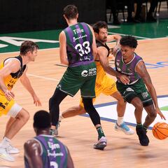 El Unicaja gana a La Laguna Tenerife la batalla del liderato