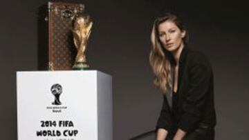 B&uuml;ndchen, con la Copa.