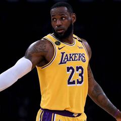 LeBron James, de los pocos que mantendrá su apellido en la camiseta cuando regrese la NBA