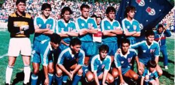 El 14 de enero de 1990 la U logró su retorno a Primera División, derrotando 3-0 a Curicó Unido.