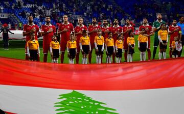El equipo del Líbano durante los himnos. 