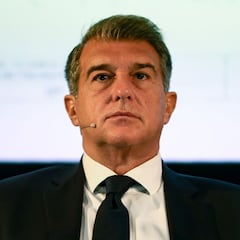 Laporta apuesta por jugar dos años y medio en Montjuïc para acelerar las obras