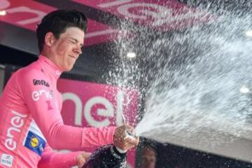 El ciclista luxemburgu¨¦s, Bob Jungels, mantiene el liderato.