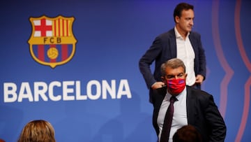 Joan Laporta, con Ferran Reverter de fondo en una imagen de archivo.