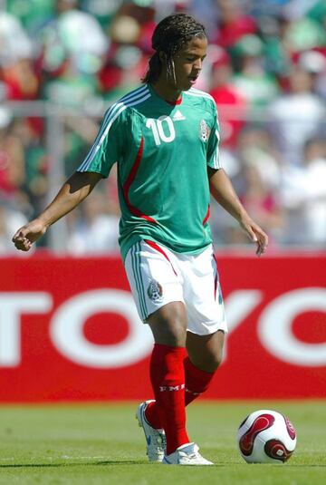 Gio fue de los elementos más destacados del Tri en Canadá 2007, pues en la participación mexicana anotó tres goles con los cuales México alcanzó los Cuartos de Final donde fue eliminado por Argentina