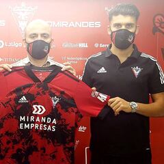 Víctor Gómez, refuerzo de lujo para el carril derecho del Mirandés