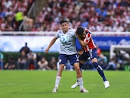 during the 7th round match between Guadalajara and Cruz Azul as part of the Liga BBVA MX, Torneo Apertura 2025 at Akron Stadium, on August 30, 2025 in Guadalajara, Jalisco, Mexico.