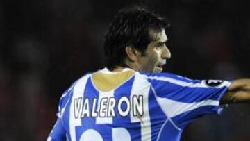 <b>ELIMINATORIA COMPLICADA.</b> El Deportivo de La Coruña se complicó su participación en la Copa de la UEFA al caer derrotado por un claro 2-0 ante el Brann y deberá lograr una victoria amplia en Riazor si quiere estar presente la fase de grupos.