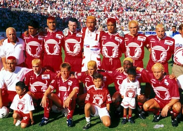 Tras ascender como Toros Neza a la Primera División, no se le permite al equipo jugar en el Estadio Neza 86 y debe disputar buena parte del torneo 1993-94 en Hidalgo, por lo que al equipo se le llamó por unos meses Toros-Hidalgo.