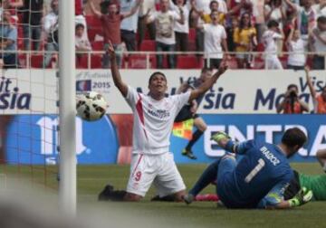 Bacca llega a 17 goles en la Liga BBVA