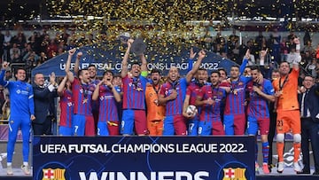 01/05/22 FUTBOL SALA FINAL UEFA CHAMPIONS LEAGUE 2022 BARCELONA - SPORTING PORTUGAL ALEGRIA CELEBRACION EQUIPO TROFEO 
FOTO:UEFAFUTSAL