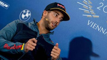 Daniel Ricciardo durante la rueda de prensa previa a la gala de la FIA en Viena.