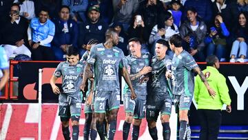 Jhonder Cadiz celebrates his goal 0-1 with Ivan Moreno, James Rodriguez of Leon during the 1st round match between Pachuca and Leon as part of the Liga BBVA MX, Torneo Clausura 2025 at Hidalgo Stadium, on February 05, 2025 in Pachuca, Hidalgo, Mexico.