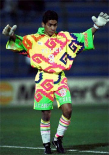 El estrafalario mexicano Jorge Campos.