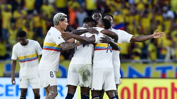BARRANQUILLA, COLOMBIA - OCTOBER 15: Luis Sinisterra of Colombia celebrates with teammates after scoring the team's fourth goal during the FIFA World Cup 2026 South American Qualifier match between Colombia and Chile at Roberto Melendez Metropolitan Stadium on October 15, 2024 in Barranquilla, Colombia. (Photo by Gabriel Aponte/Getty Images)