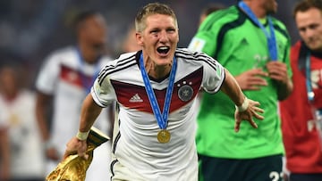 Low hails retiring Schweinsteiger as one of Germany's all-time greats