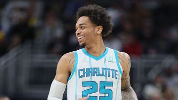 INDIANAPOLIS, INDIANA - JANUARY 26: P.J. Washington #25 of the Charlotte Hornets celebrates against the Indiana Pacers at Gainbridge Fieldhouse on January 26, 2022 in Indianapolis, Indiana. NOTE TO USER: User expressly acknowledges and agrees that, by downloading and or using this Photograph, user is consenting to the terms and conditions of the Getty Images License Agreement. Andy Lyons/Getty Images/AFP
== FOR NEWSPAPERS, INTERNET, TELCOS & TELEVISION USE ONLY ==