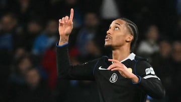 Chelsea's Brazilian striker #20 Joao Pedro celebrates after scoring his team's third goal during the UEFA Champions League - league phase day 8 football match between Napoli and Chelsea at the Diego Armando Maradona stadium in Naples on January 28, 2026. (Photo by Alberto PIZZOLI / AFP)