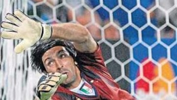 <b>CAMPEÓN DE ORO. </b>Buffon podría recibir en Balón de Oro tras ganar en Alemania 2006 con Italia.