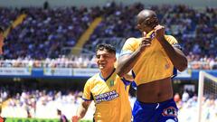 Waterman eclipsó a Larrivey