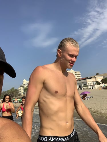Haaland, de paso por Marbella 