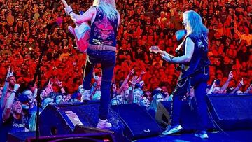 iron Maiden en un concierto de su gira Future Past World Tour.