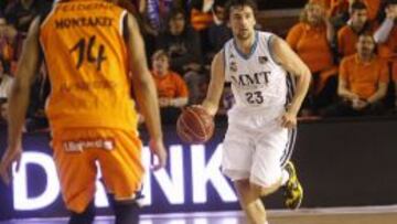 Sergio Llull bota el bal&oacute;n durante el partido contra el Fuenlabrada. 