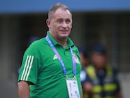 Texas-born full-back Jonathan Gómez confirmed contact with Andrés Lillini to define his international future with Mexico.