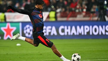 The Barça forward still feels some discomfort in his right ankle but continues to work around the clock so that he can be given the medical all clear within the next nine days.