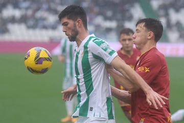 Tho Zidane fue un dolor de cabeza para el centro del campo del Racing.