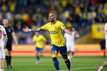 No marcaba con Las Palmas desde el 29 de abril de 2022, y ante la Cultural se dio el gustazo con un doblete. Dos goles en los que demostró que aún le queda mucho fútbol en sus botas.
 