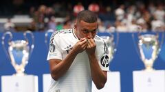 Kylian Mbappé presentation, live updates: latest news and press conference from Real Madrid’s new signing