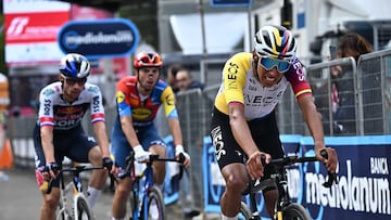 Juan Ayuso se emociona por el nivel de Egan Bernal