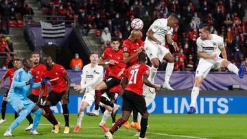 Soccer Football - Champions League - Group E - Stade Rennes v FC Krasnodar - Roazhon Park, Rennes, France - October 20, 2020  FC Krasnodar&#039;s Kaio in action with Stade Rennes&#039; Steven N&#039;Zonzi REUTERS/Stephane Mahe