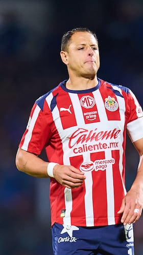 Javier Chicharito Hernandez of Guadalajara during the quarter-final second match between Cruz Azul and Guadalajara as part of the Liga BBVA MX, Torneo Apertura 2025 at Olimpico Universitario Stadium, on November 30, 2025 in Mexico City, Mexico.