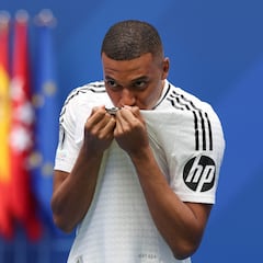 Locura por Mbappé: las camisetas que vende al día el delantero francés