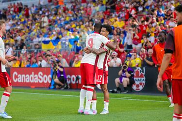 Canadá vence a Ucrania y presenta sus cartas para la Copa Oro